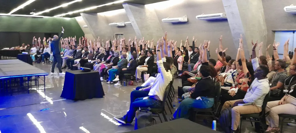 Plateia acompanhando atividade do Projeto Vida Próspera